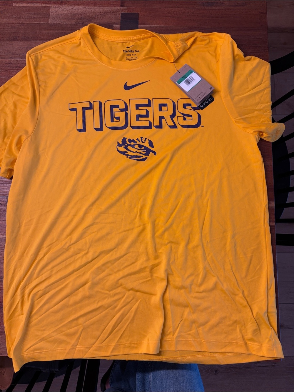 Nike Men’s LSU Tigers Graphic Short Sleeve Tee